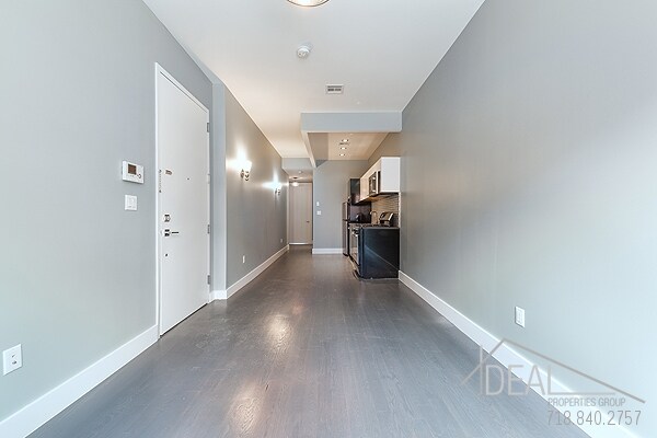 Primary Photo - 148 20th St