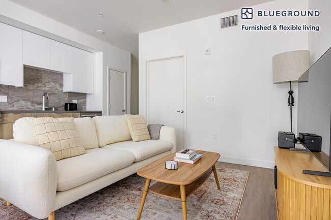 Foto del edificio - 511 S Harbor Blvd