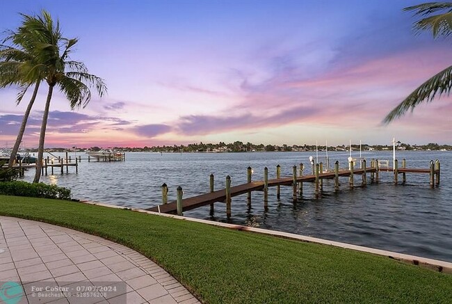 Foto del edificio - 19022 Loxahatchee River Rd