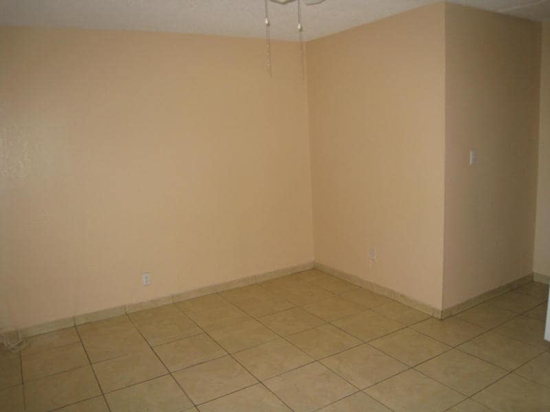 Foto principal - 1212 NE 5th Ave