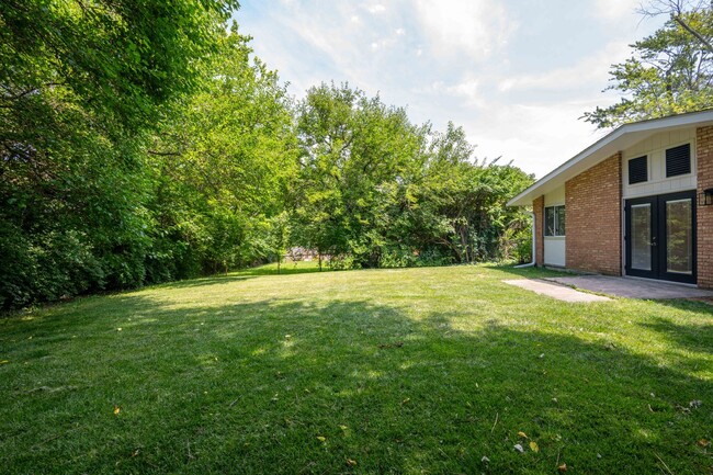 Photo - Contemporary Mid Century Modern and updated 3 Bedroom Ranch House