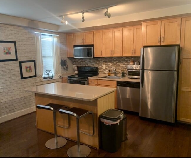 Photo - 212 Oakwood St SE (Washington, DC) Apartment