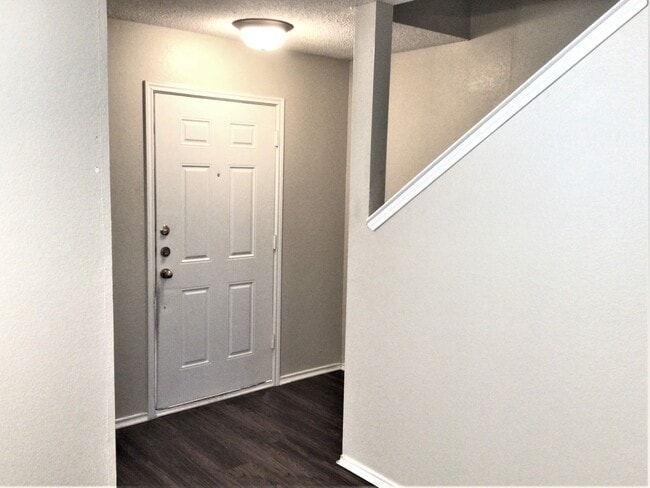 Building Photo - 3030 Dusty Ridge Dr