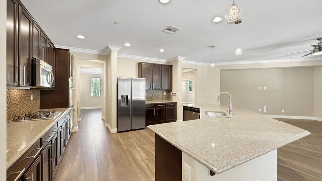 Building Photo - Large Inspirada Home!