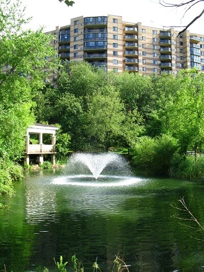 Foto del edificio - 8350 Greensboro Dr