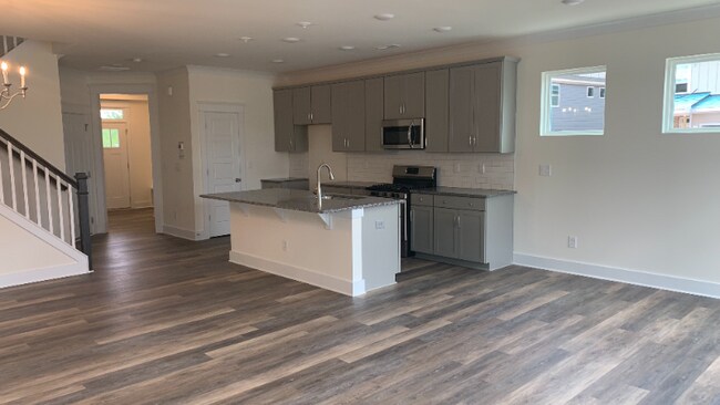 Foto del edificio - 5907 Hampstead Pond Ln