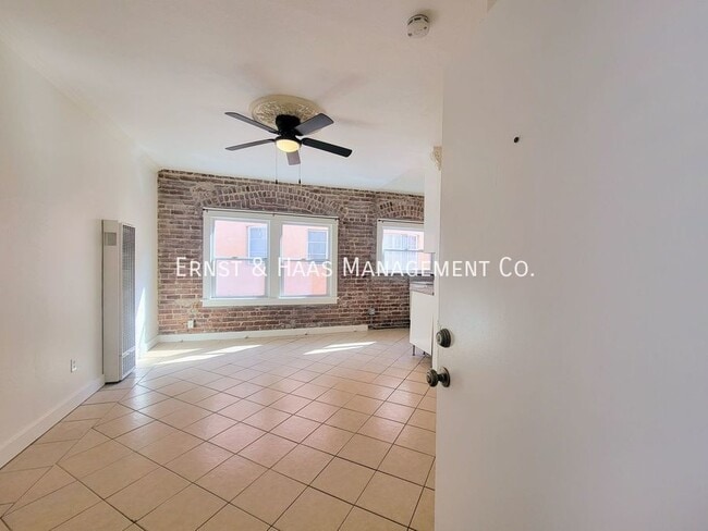 Building Photo - 635 Elm Ave