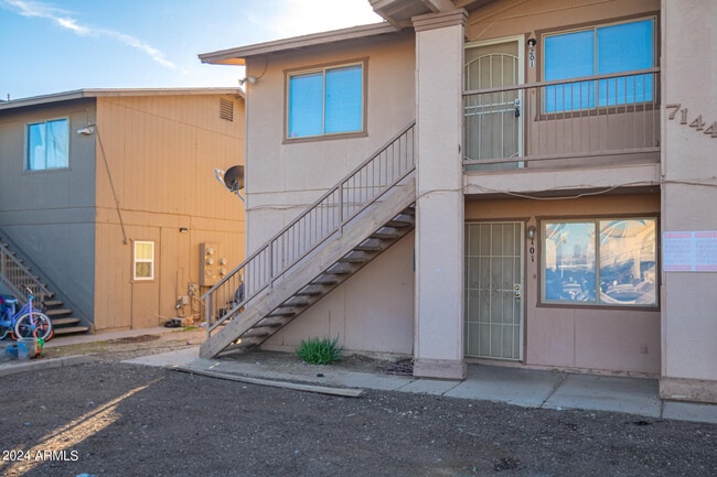 Foto del edificio - 7144 N 66th Dr