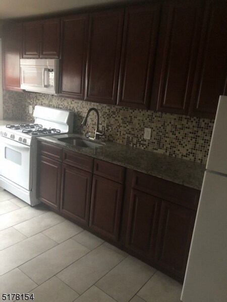 Foto del edificio - 408 Amherst St