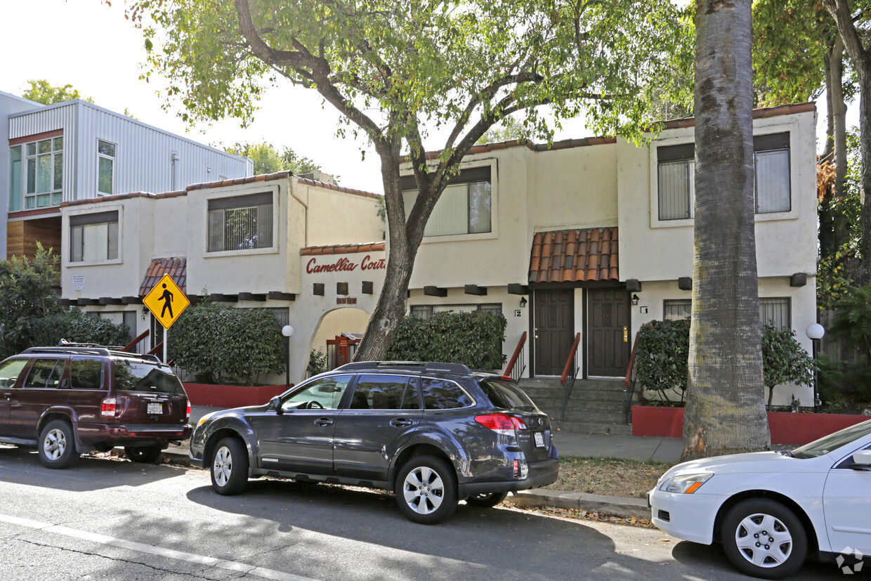 Camellia Court - Apartments In Sacramento, Ca 