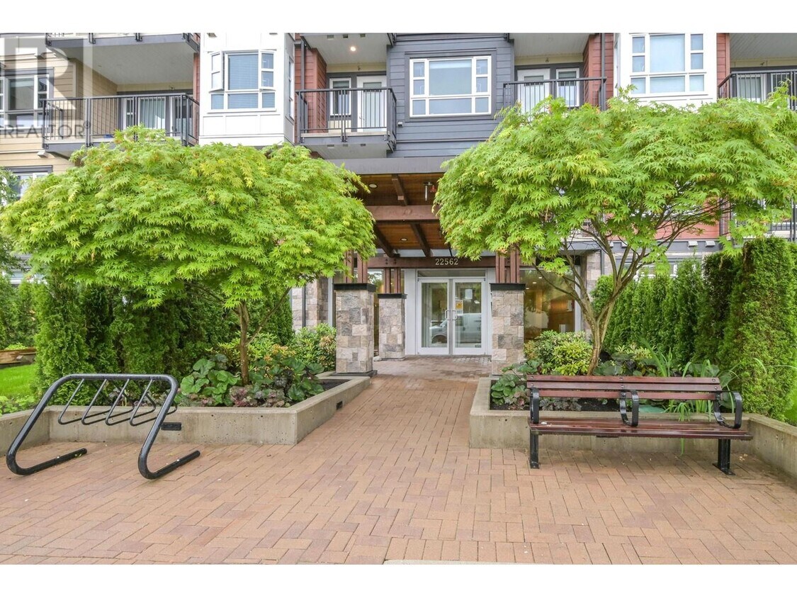 Primary Photo - 22562-22562 121 Ave