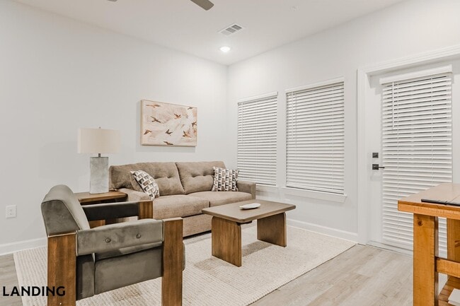 Building Photo - 5001 Willowgate Loop