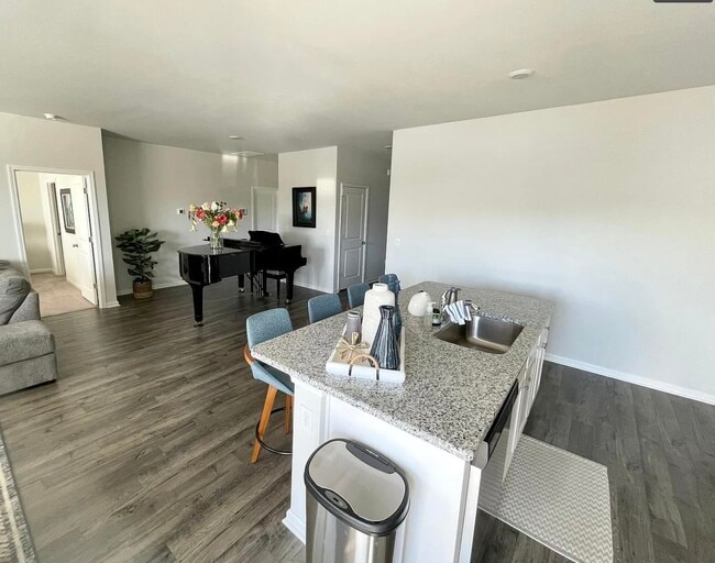 Foto del edificio - 2156 Ainsley Dr