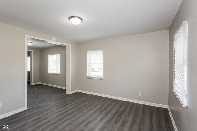 Building Photo - 2401 Sheldon St