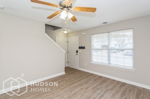Foto del edificio - SELF TOUR NOW! - 501 Jaclyn Cir, McDonough...