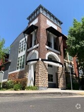 Building Photo - 1726 7th St
