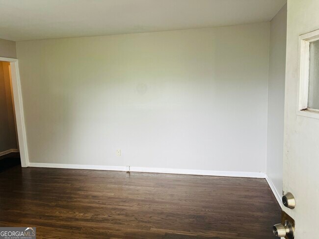 Foto del edificio - 217 W Central Ave