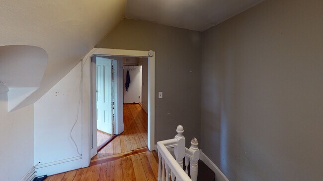 Foto del edificio - 71-73 Chestnut Hill Ave