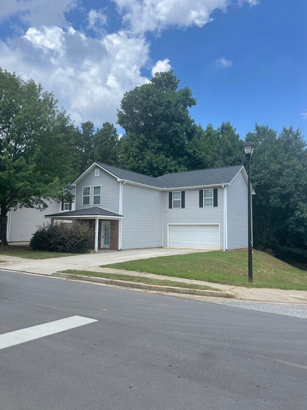 Primary Photo - 200 Milford Dr