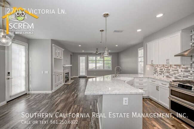 Building Photo - Stunning Four Bedroom Home with Solar in B...