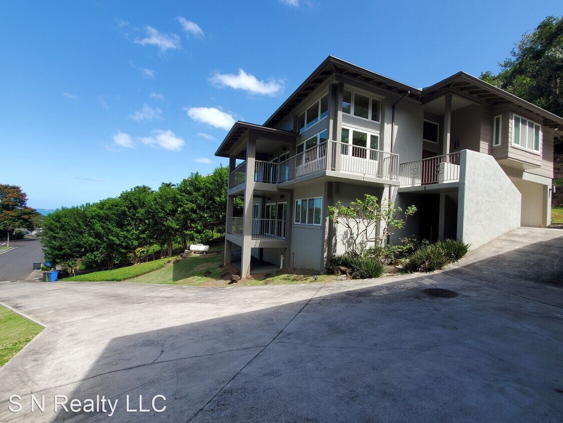 44153153 Kahinani Way, Kaneohe, HI 96744 House Rental in Kaneohe, HI