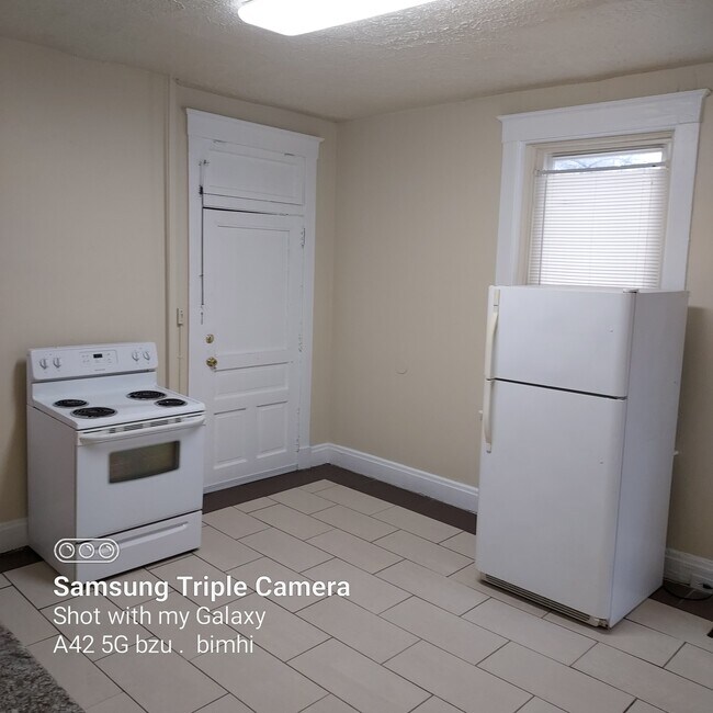 Accesorios - 107 Valencia St