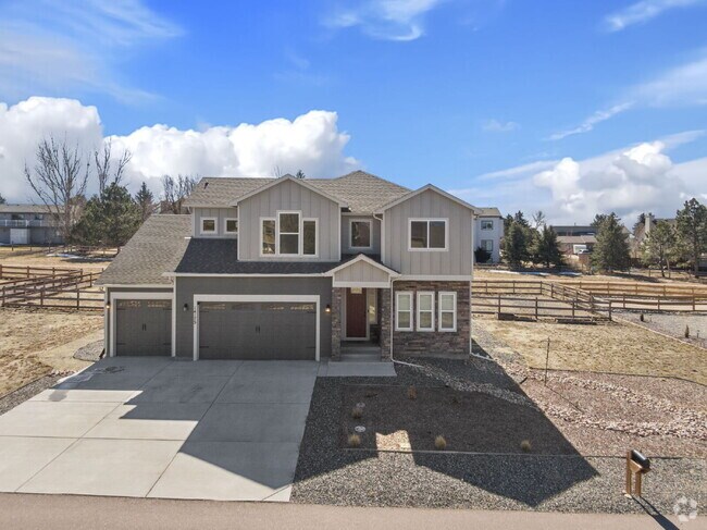 Building Photo - Modern Comfort Meets Mountain Beauty – 4-B...