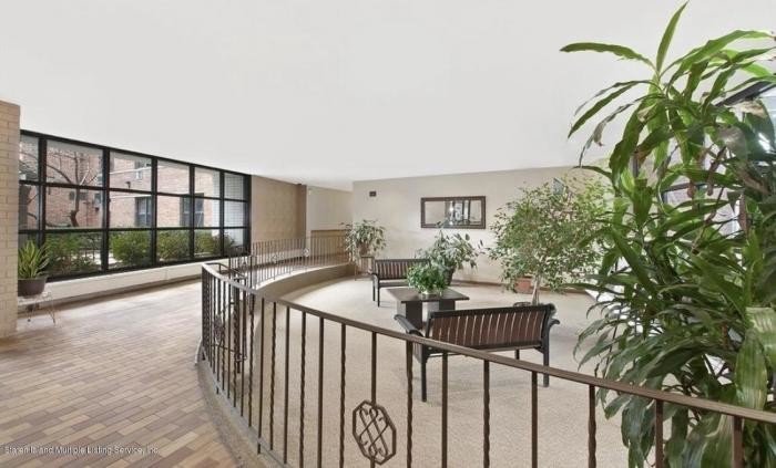 Foto principal - 1 bedroom in Staten Island NY 10306