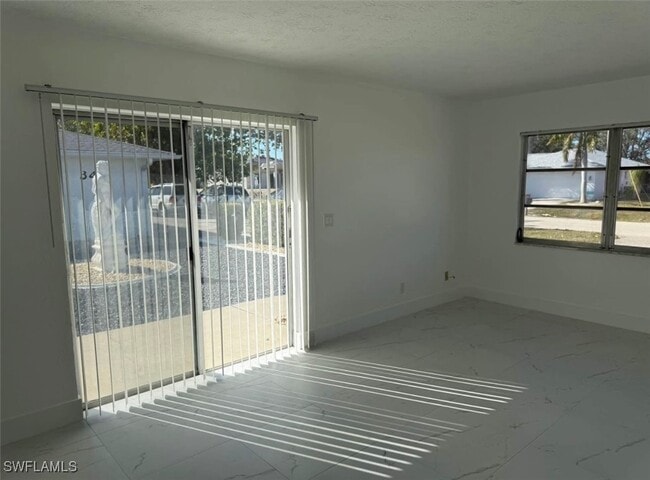 Building Photo - 3417 SE 15th Pl