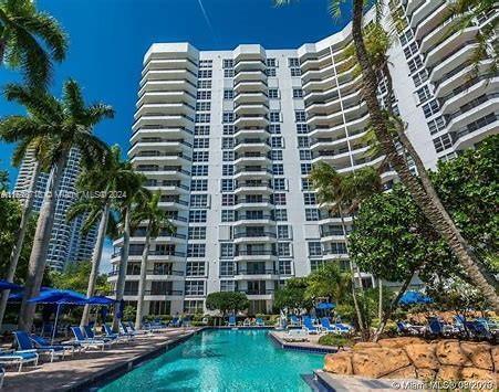 Foto del edificio - 3600 Mystic Pointe Dr