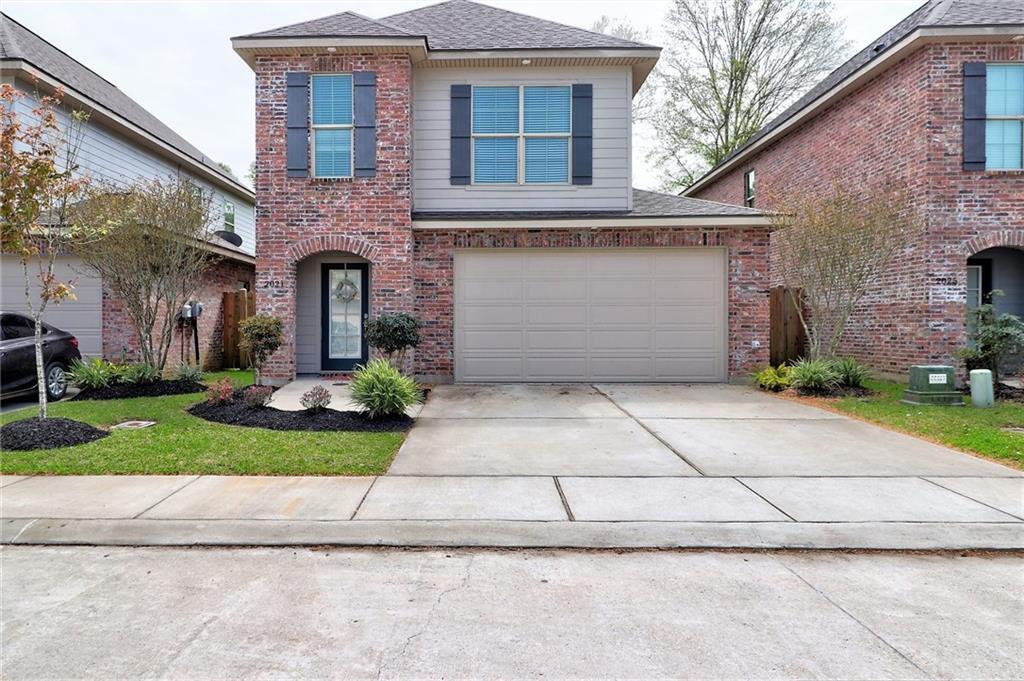 Primary Photo - 2021 Maison Rue Dr