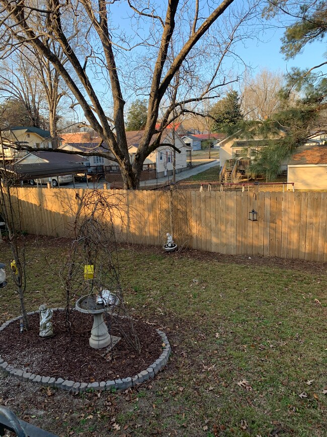 Foto del edificio - 608 Jackson St