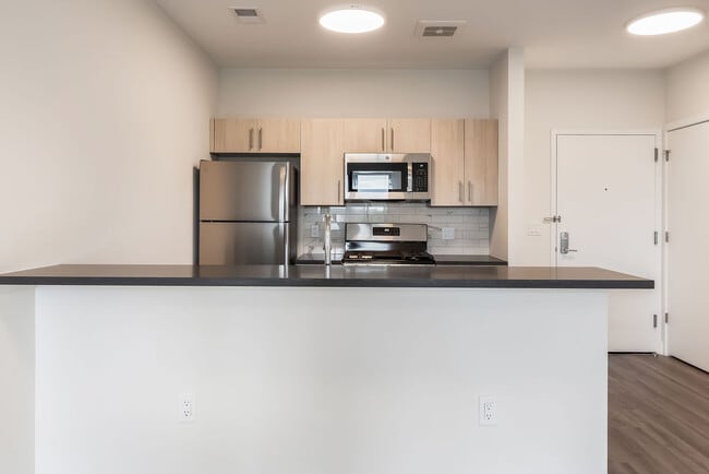 Building Photo - PINNACLE Orange Crossing