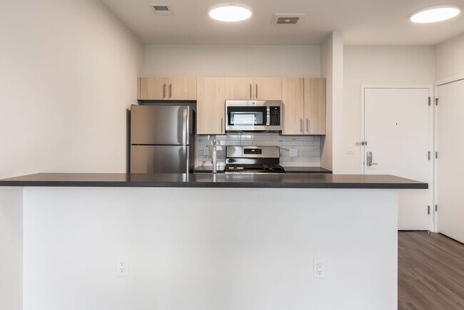 Building Photo - PINNACLE Orange Crossing