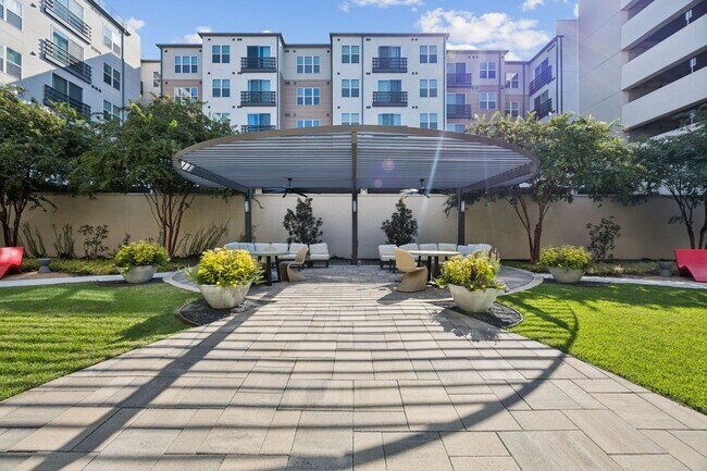 Foto del edificio - The Grand at Legacy West