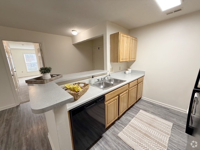 3 bedroom downstairs - Cowan Farms
