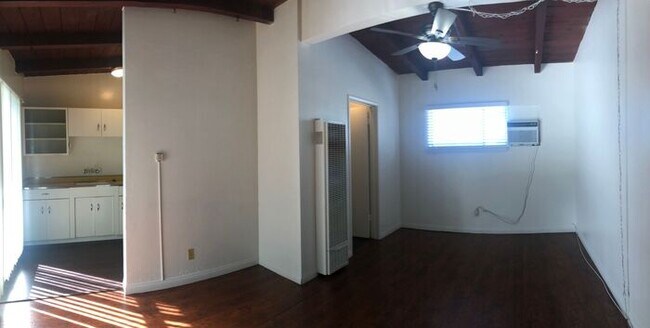 Foto del edificio - Charming Pet-Friendly Studio in Norwalk - ...