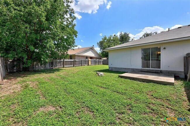 Foto del edificio - 502 Rockmoor Dr