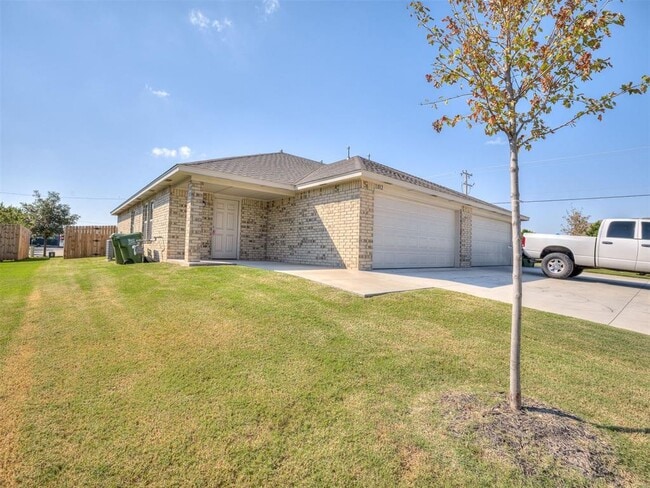 Building Photo - 1102 Ashton Ln