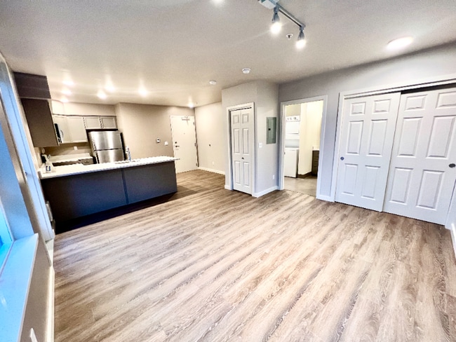 Building Photo - 2330 Yakima Ct