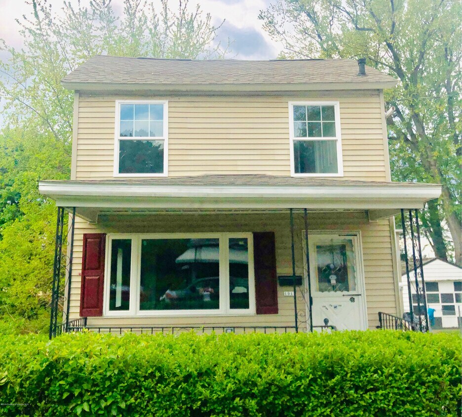 1913 Price St, Scranton, PA 18504 House Rental in Scranton, PA