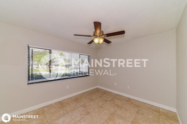 Building Photo - 6384 Samoa Dr, sarasota, FL 34241