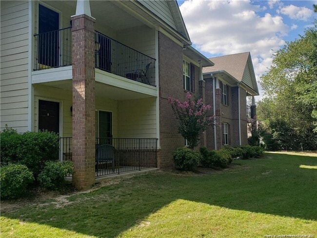 Building Photo - 1770 Renwick Dr