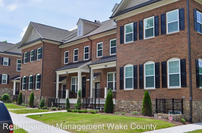 Building Photo - 4 br, 3.5 bath House - 902 Wake Towne Drive