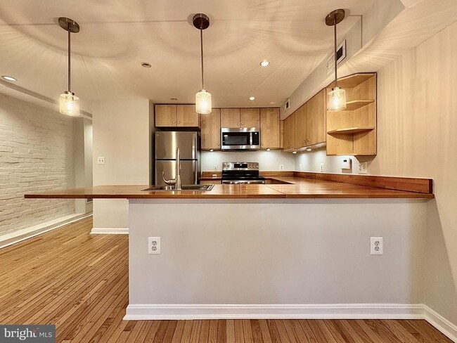 Building Photo - 2017 13th St NW