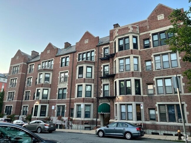 Building Photo - 5 Commonwealth Ave