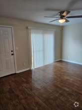 Building Photo - 3950 SE 17th Ct