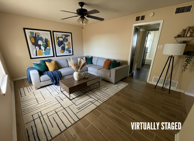 Foto del edificio - 425 W Avenue C