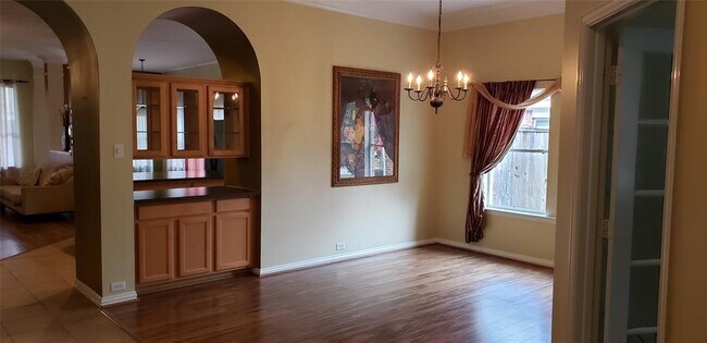 Foto del edificio - 16006 Wilmington Park Ln