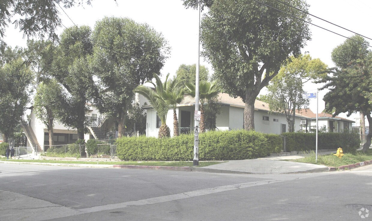 Primary Photo - 1501 Ricardo St